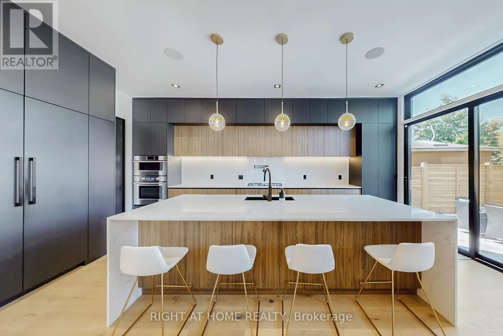 845 7TH STREET