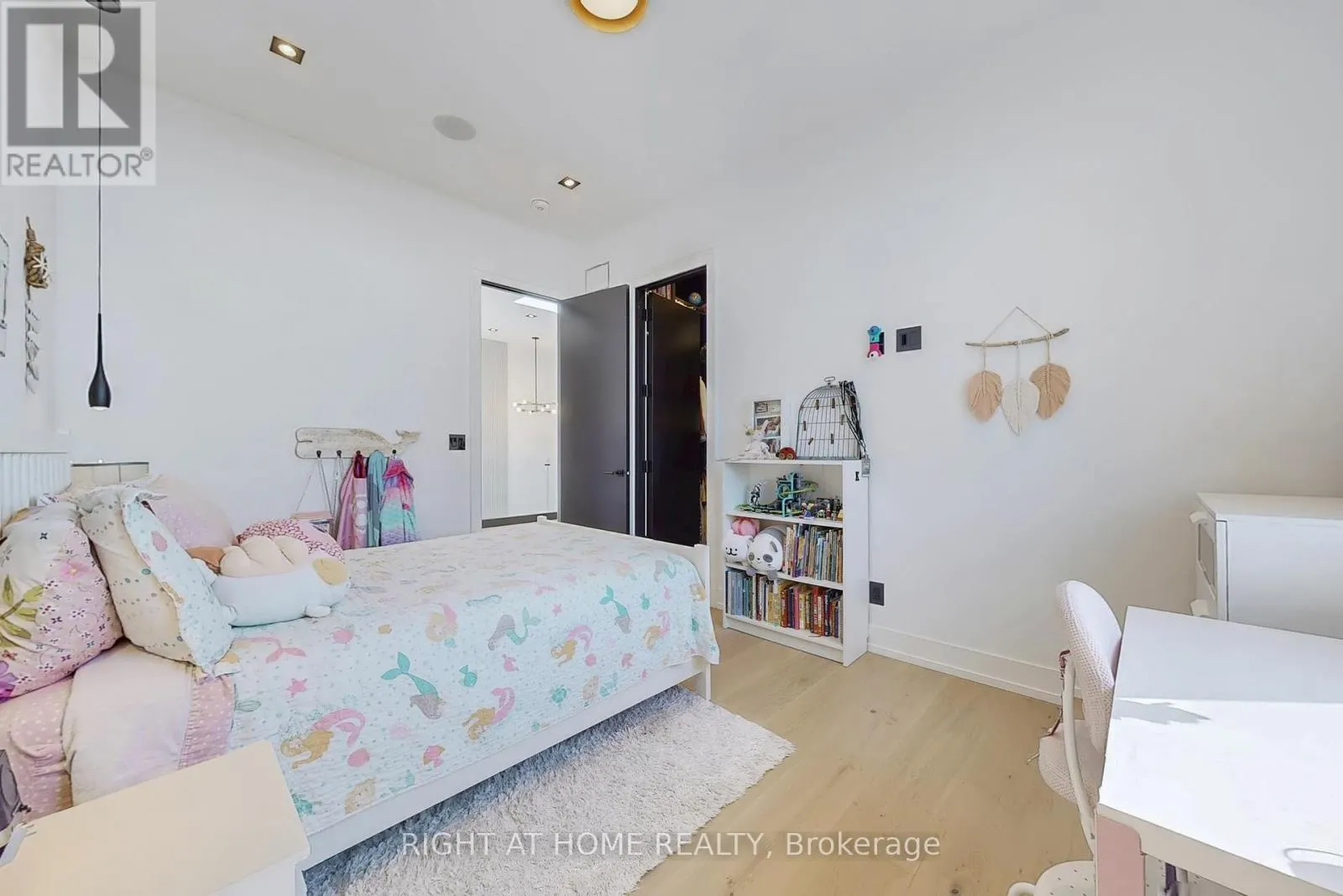 845 7TH STREET