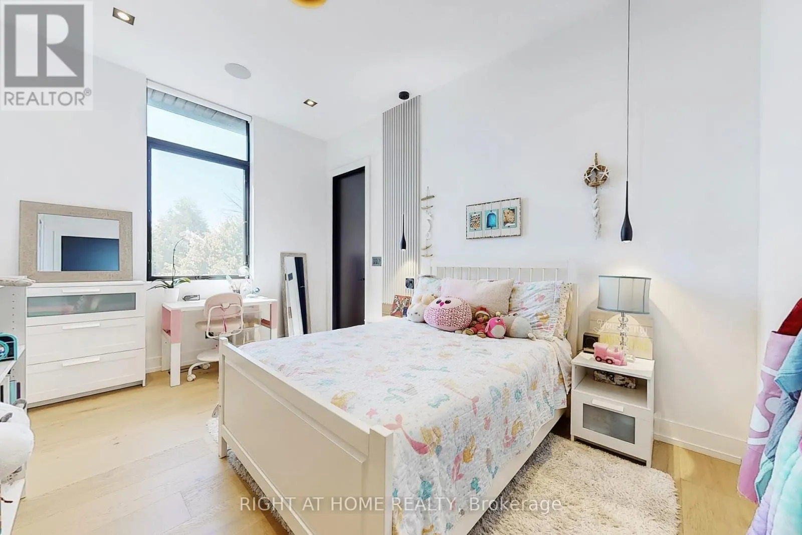 845 7TH STREET