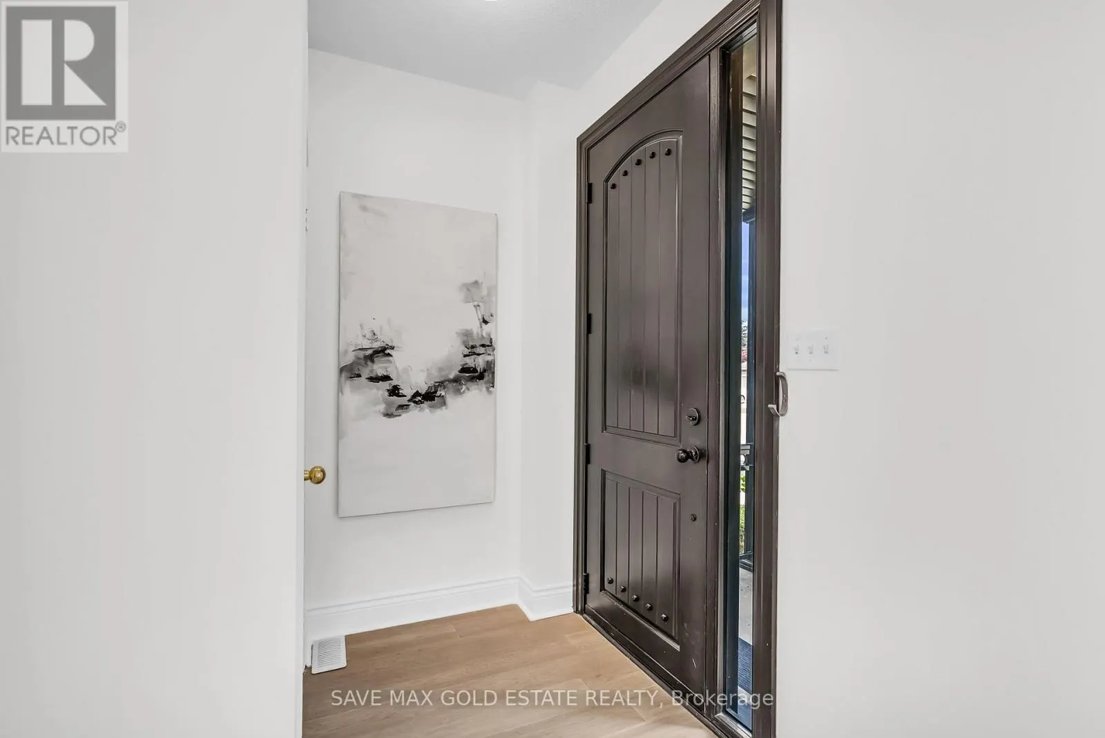 2259 MEADOWLAND DRIVE N