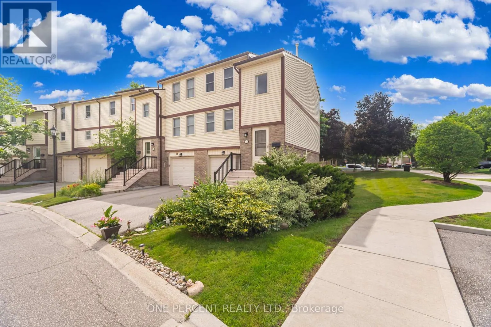 13 - 7340 COPENHAGEN ROAD