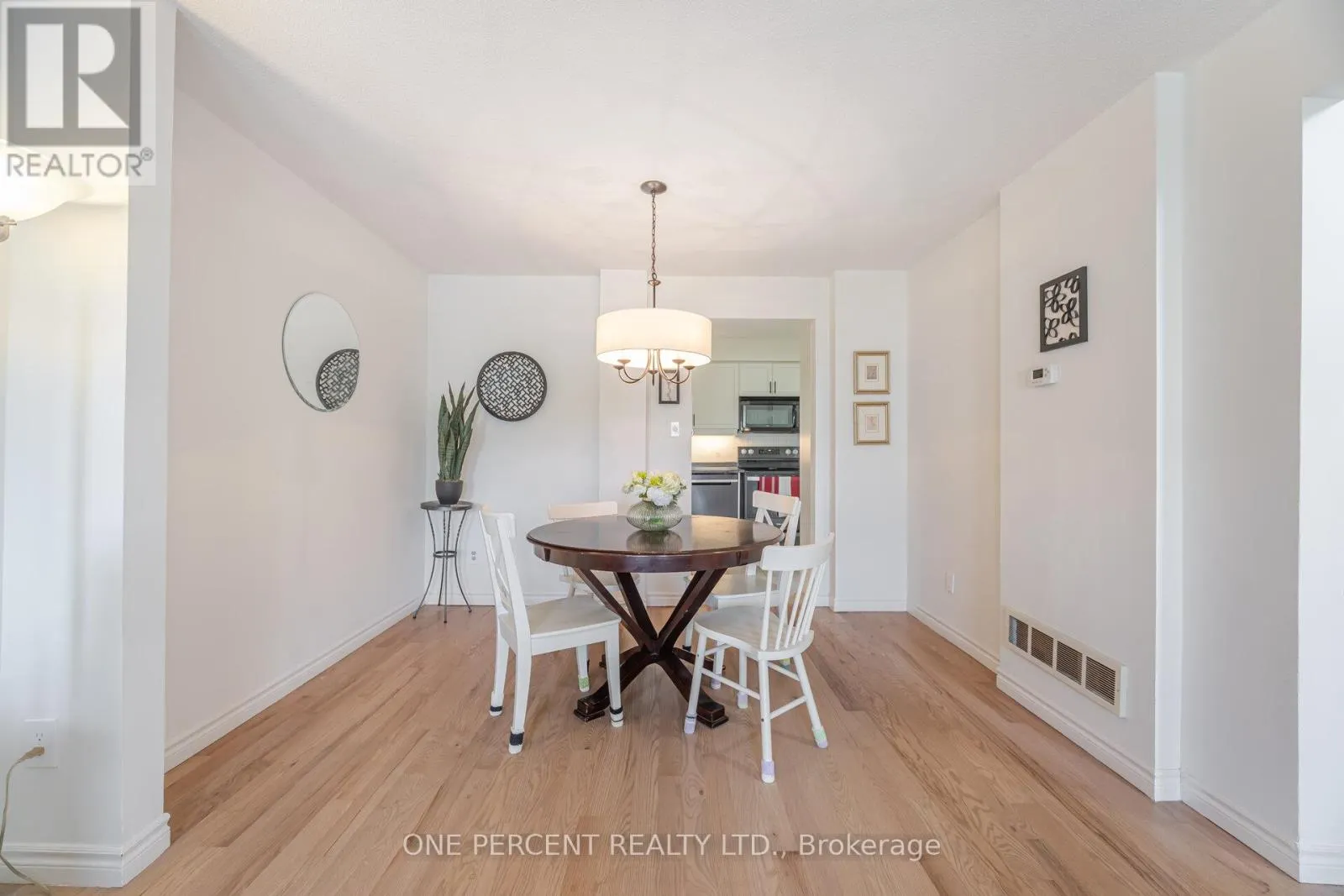 13 - 7340 COPENHAGEN ROAD