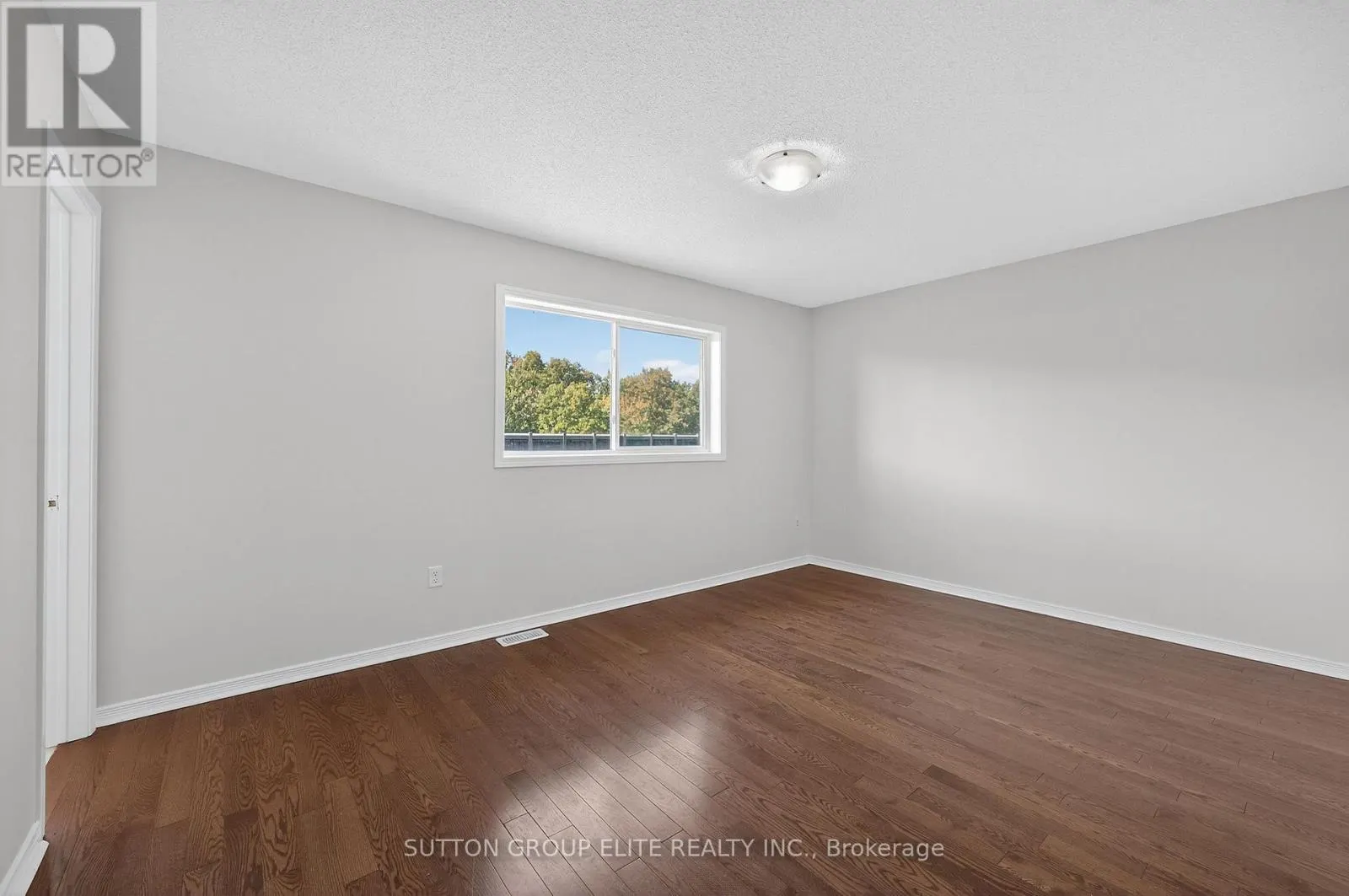 357 BUSSEL CRESCENT