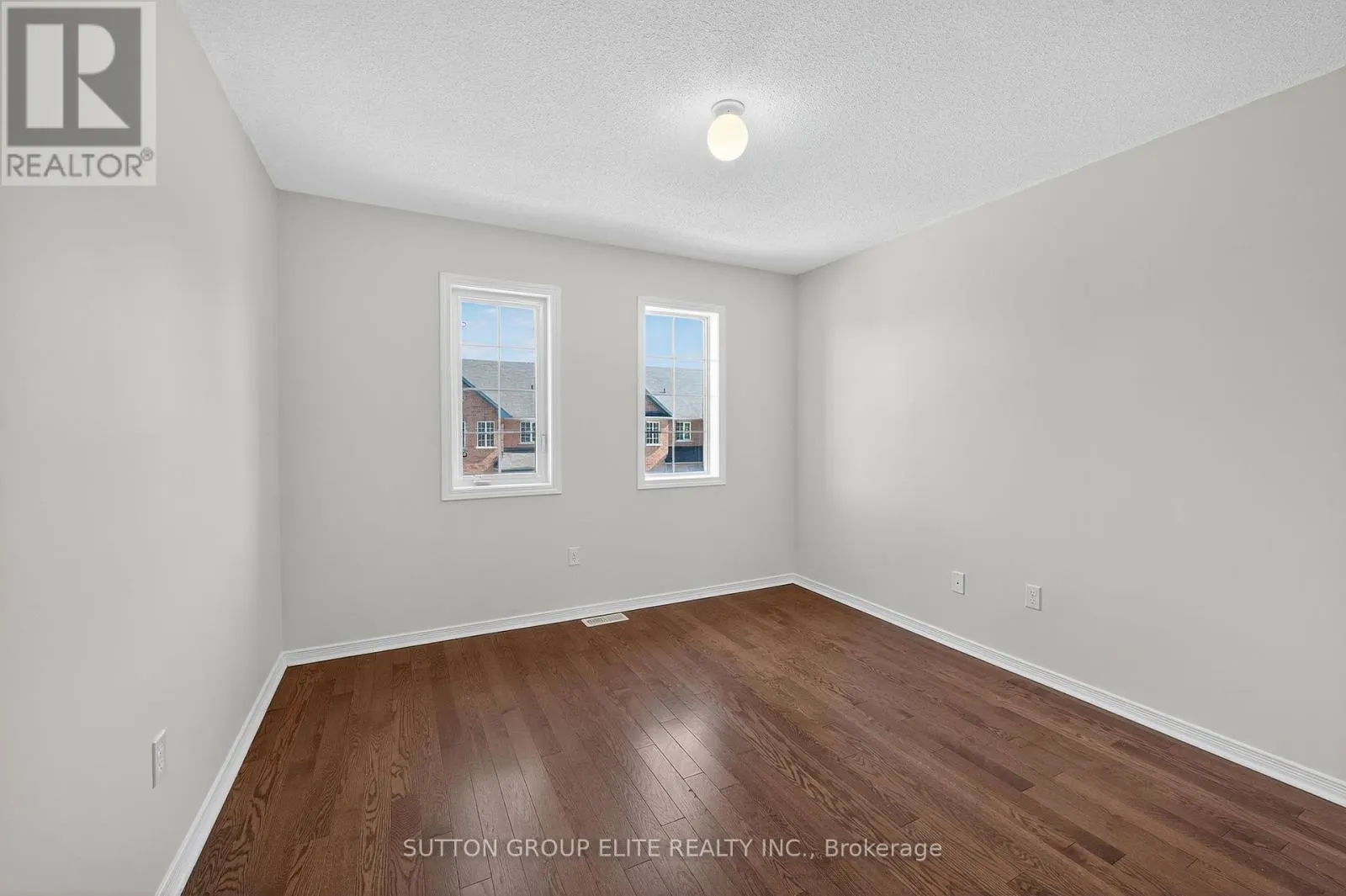 357 BUSSEL CRESCENT