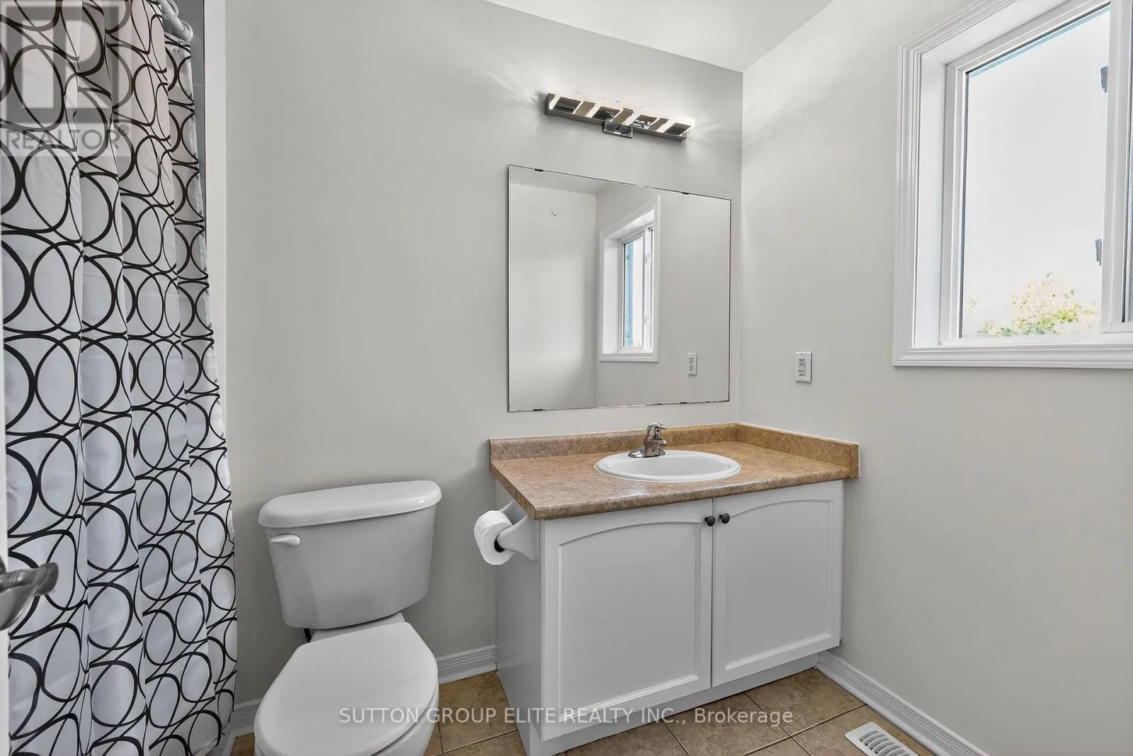 357 BUSSEL CRESCENT