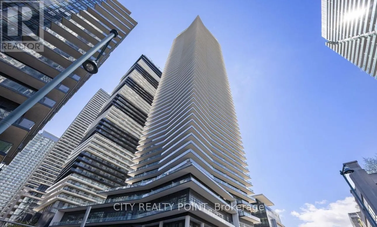 1406 - 38 ANNIE CRAIG DRIVE