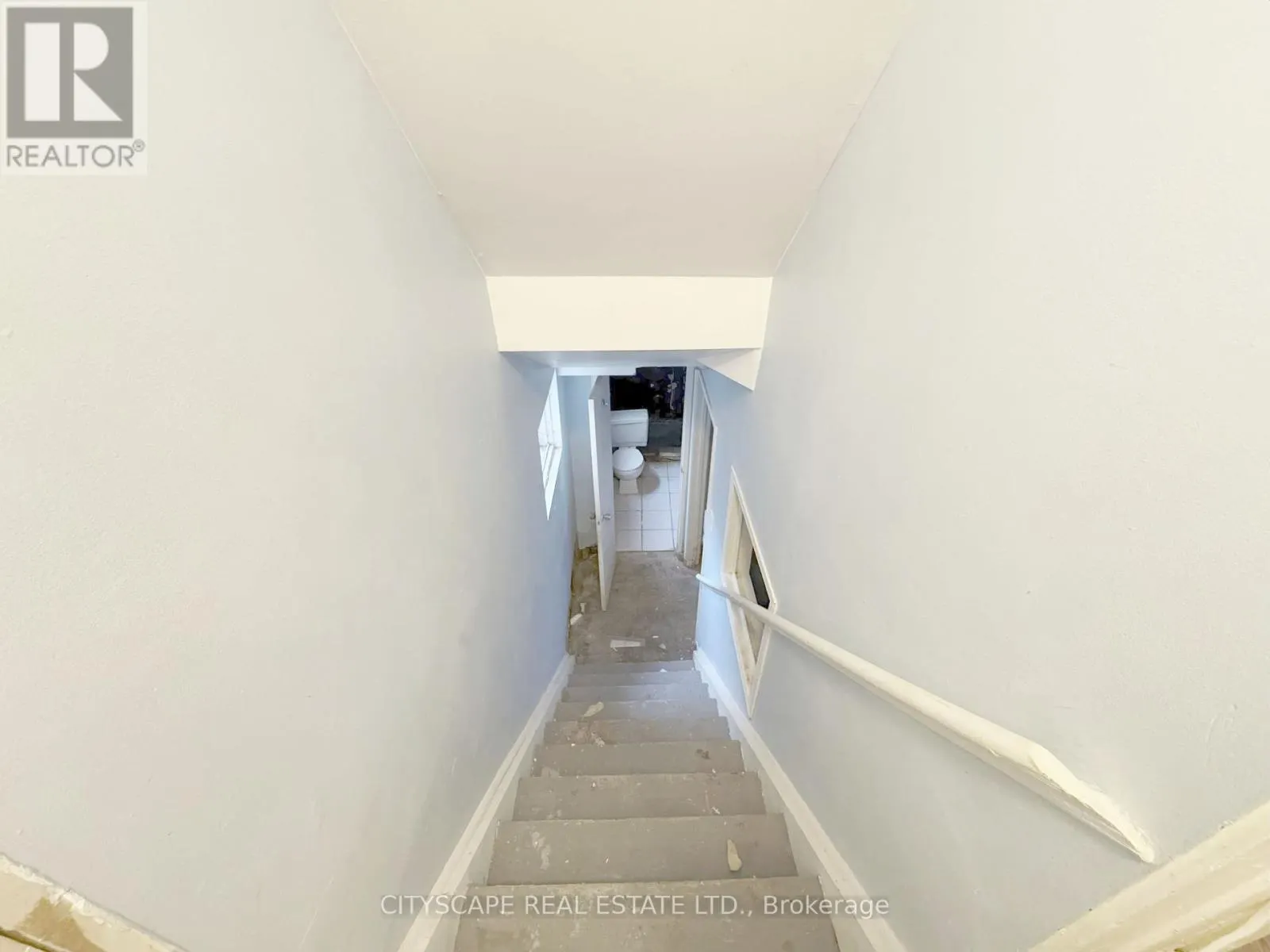 2368 GARETH ROAD