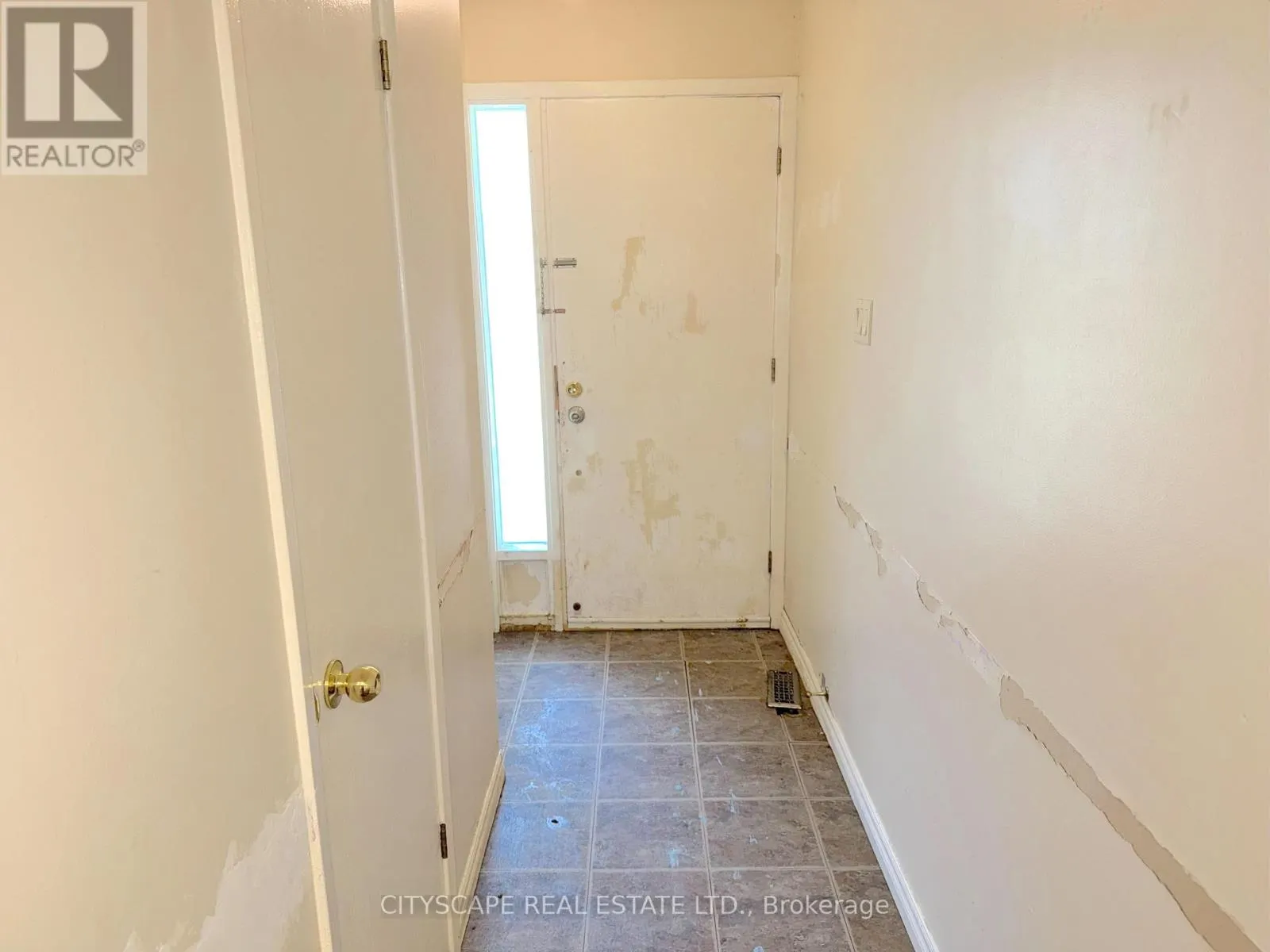 2368 GARETH ROAD