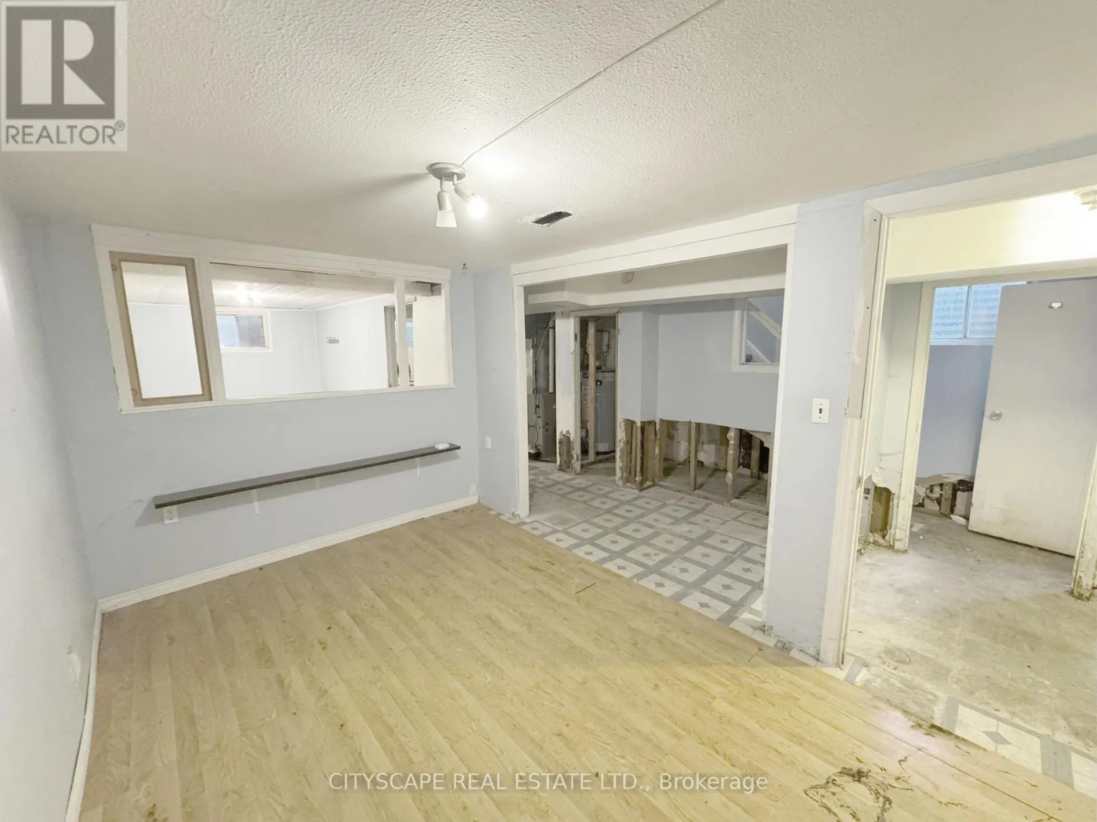 2368 GARETH ROAD