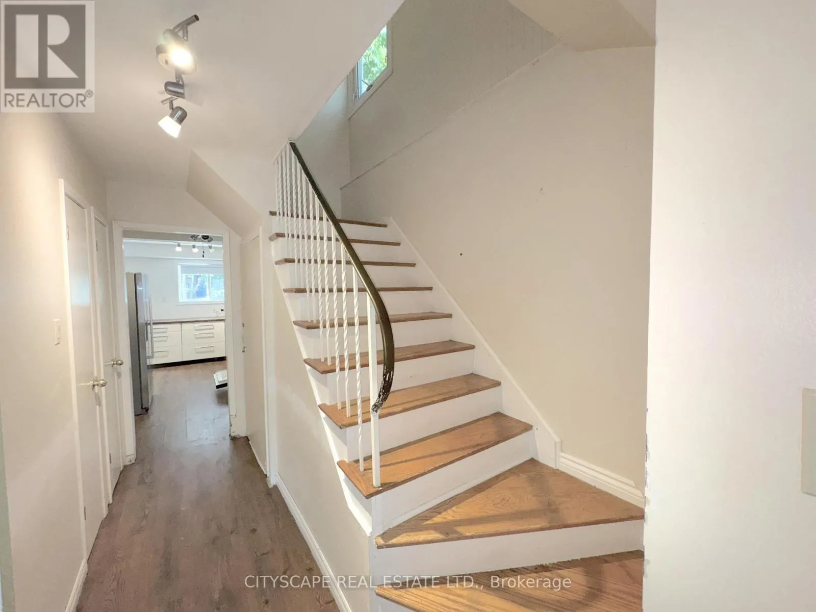 2368 GARETH ROAD