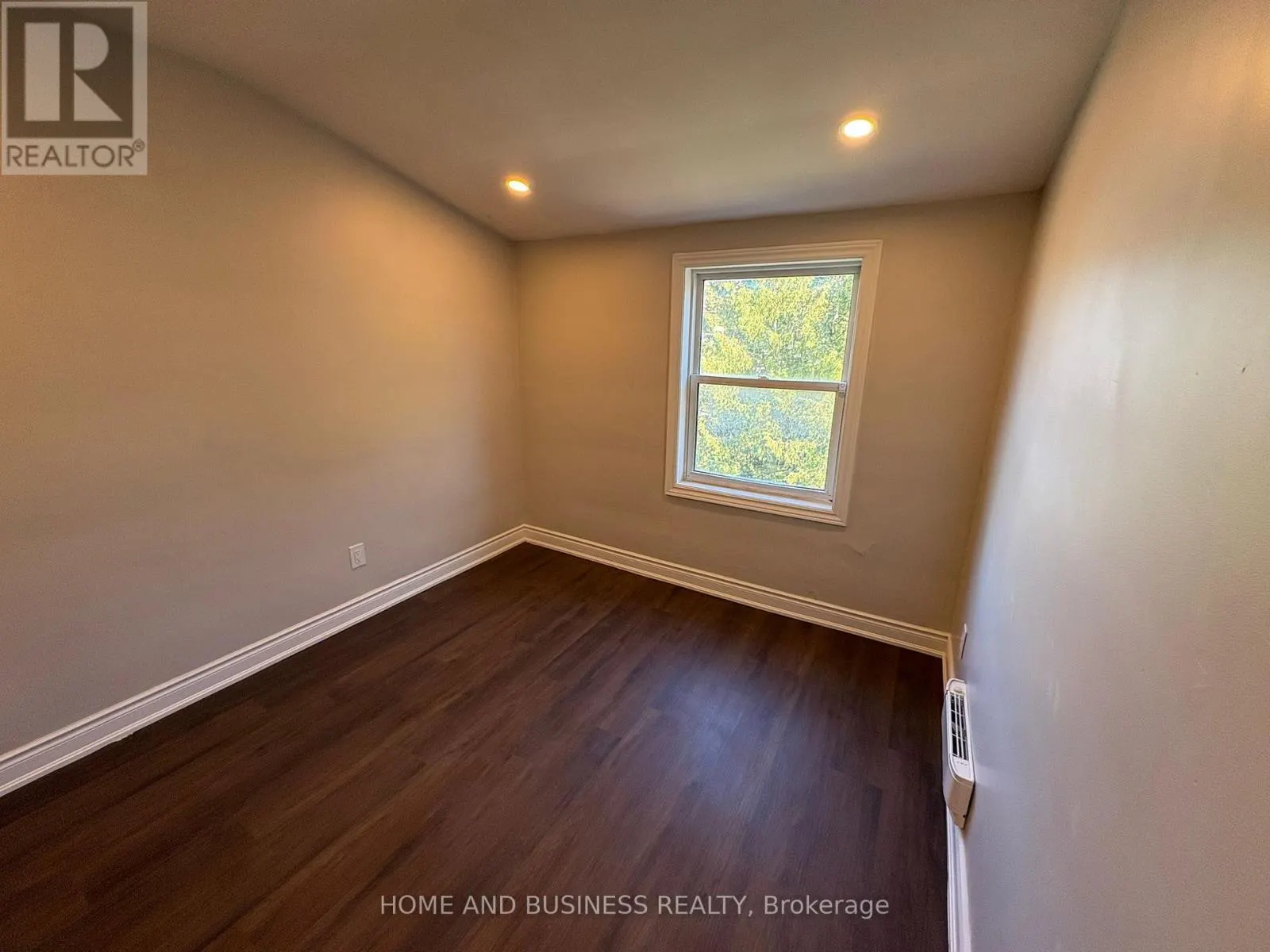 3 - 38 RIVER DRIVE