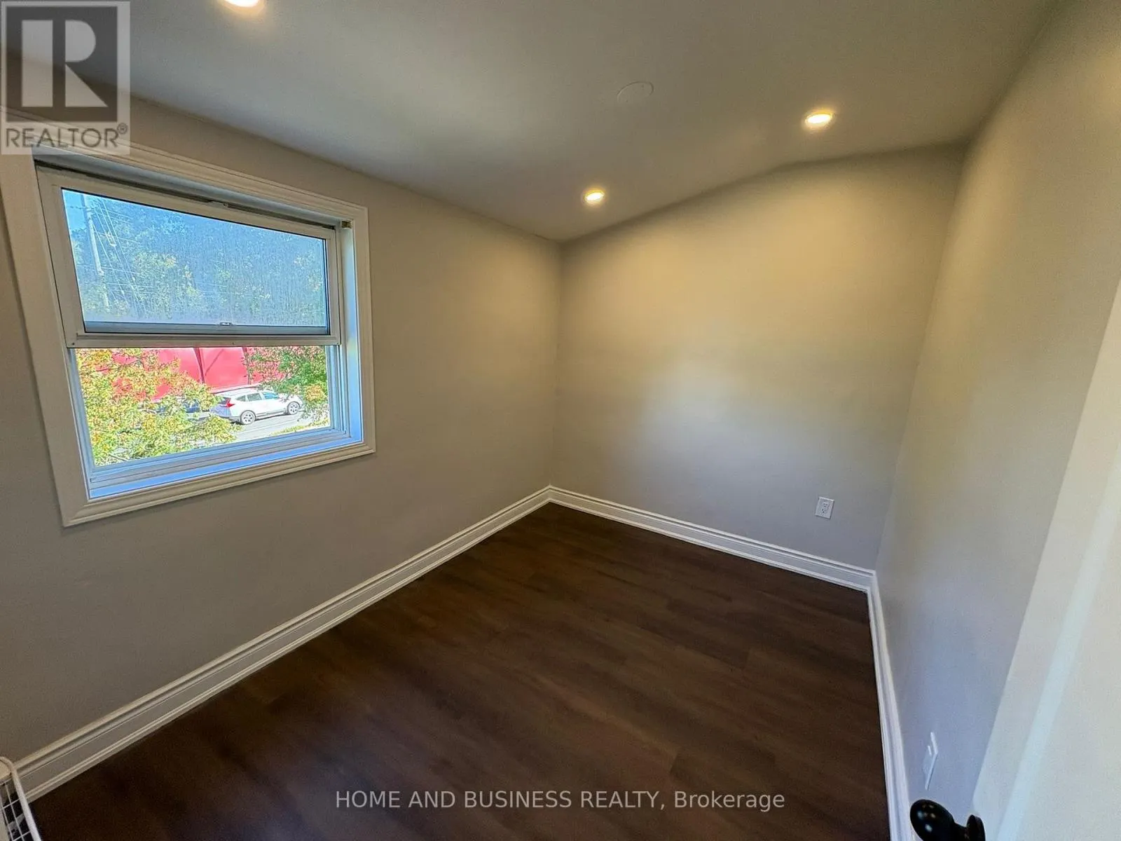 3 - 38 RIVER DRIVE