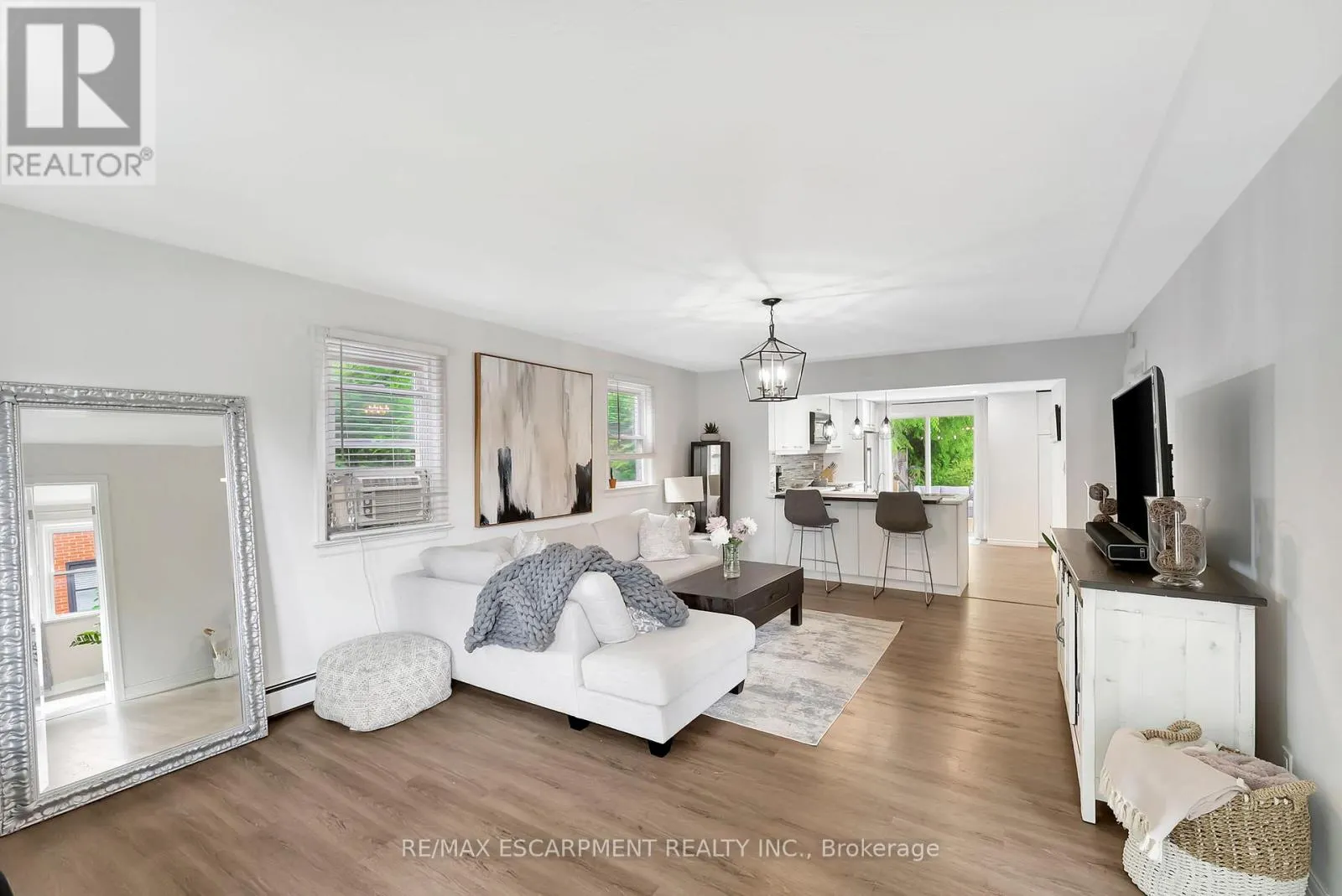 2387 GLENWOOD SCHOOL DRIVE