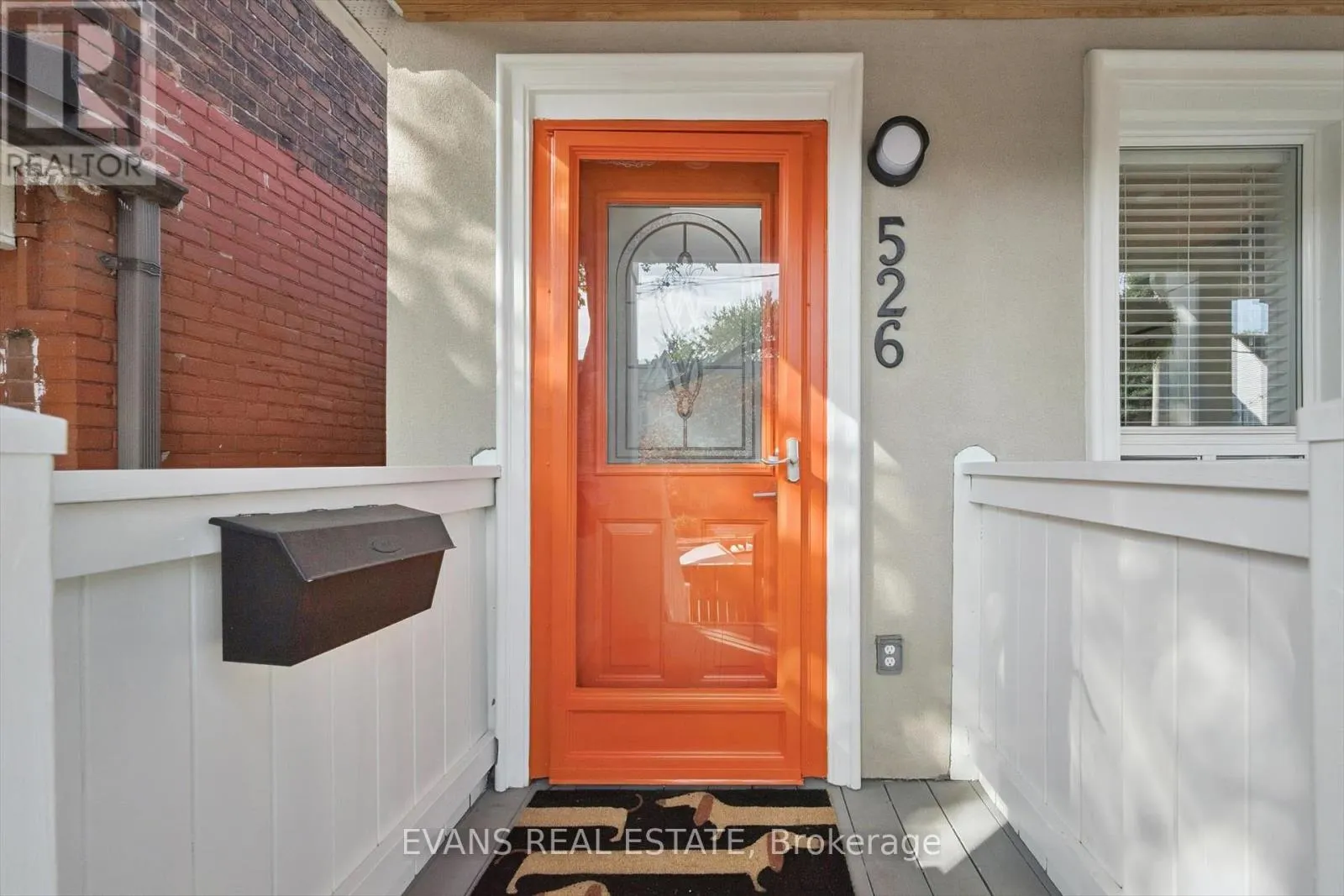 526 QUEBEC AVENUE