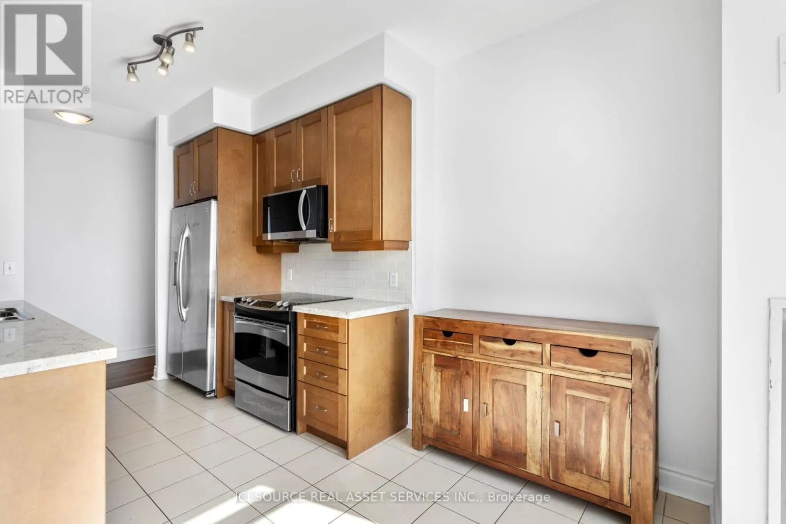 708 - 1910 LAKE SHORE BOULEVARD W