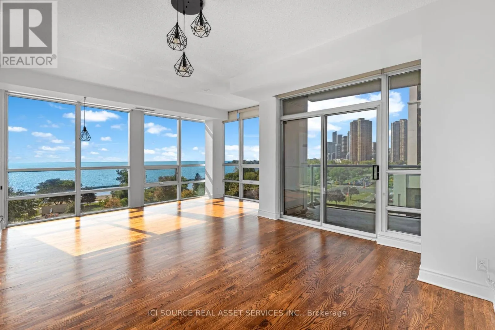 708 - 1910 LAKE SHORE BOULEVARD W