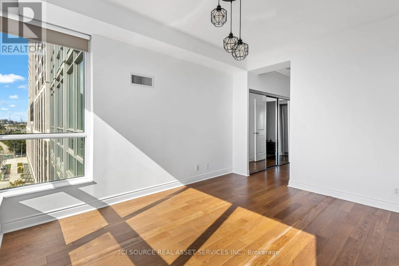 708 - 1910 LAKE SHORE BOULEVARD W