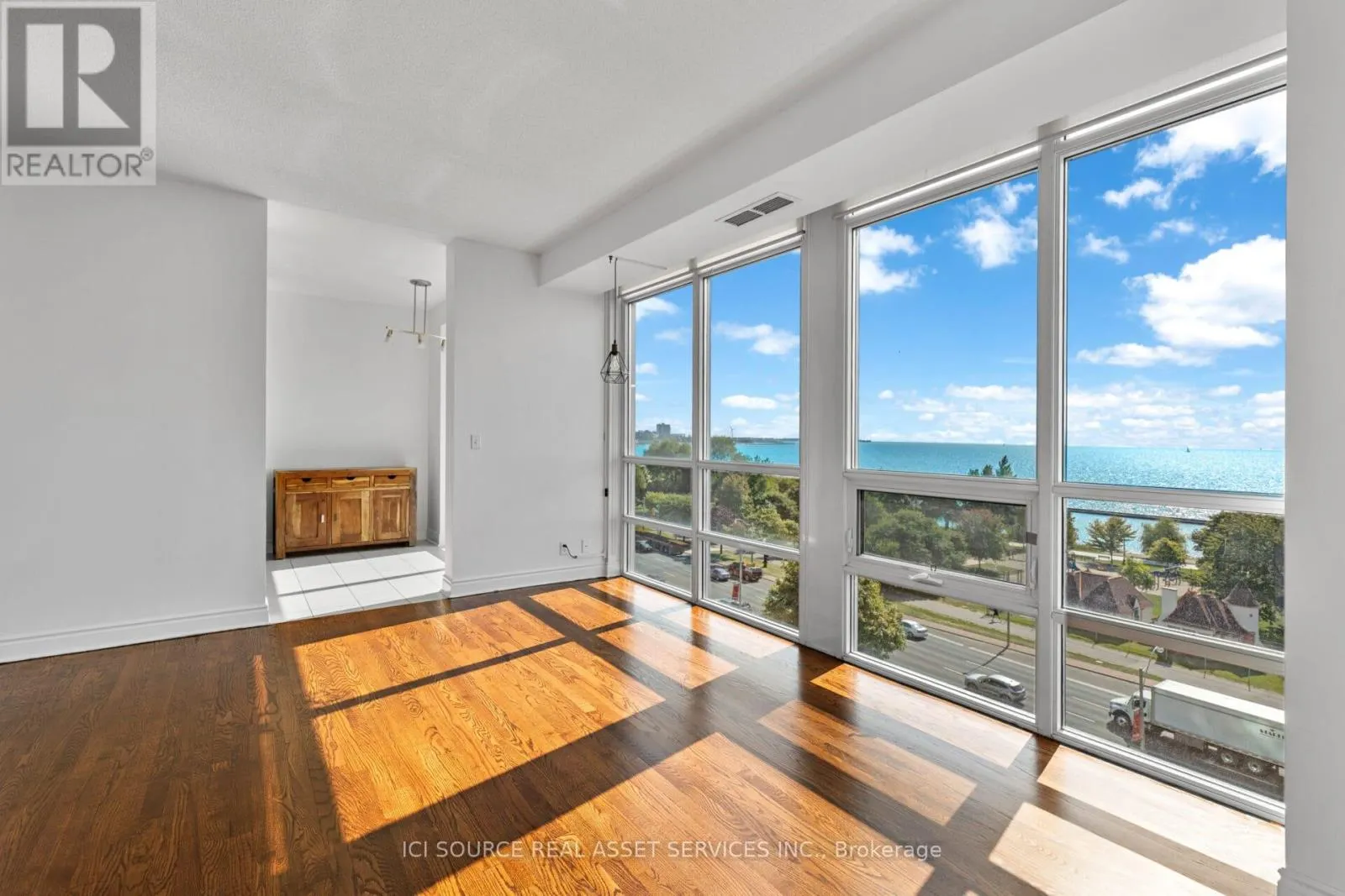 708 - 1910 LAKE SHORE BOULEVARD W