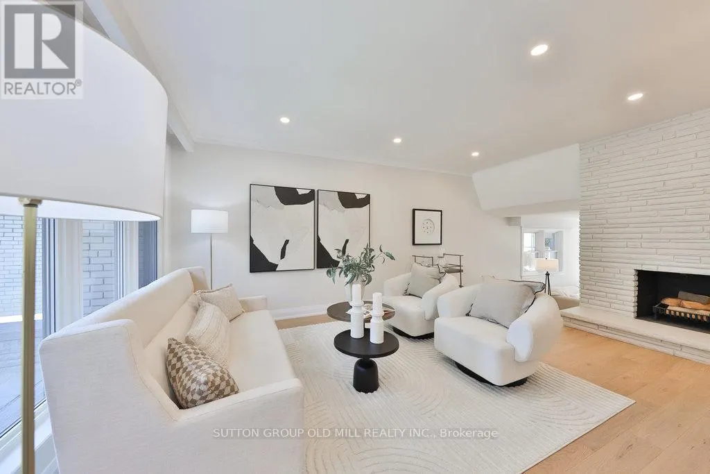 36 LAURELWOOD CRESCENT
