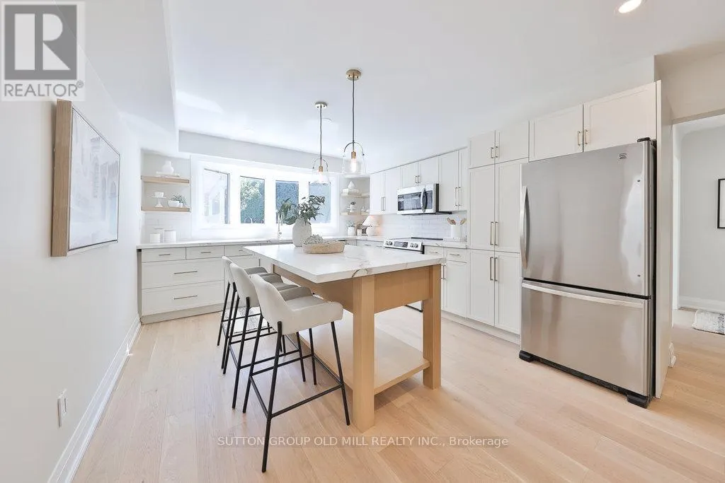 36 LAURELWOOD CRESCENT