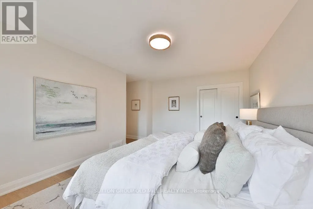 36 LAURELWOOD CRESCENT
