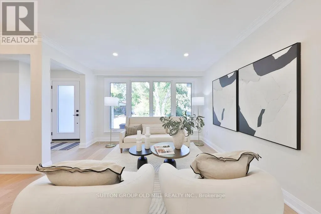 36 LAURELWOOD CRESCENT