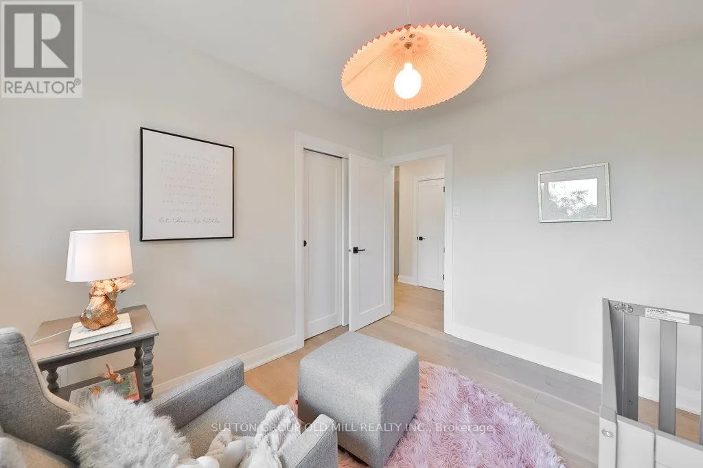 36 LAURELWOOD CRESCENT