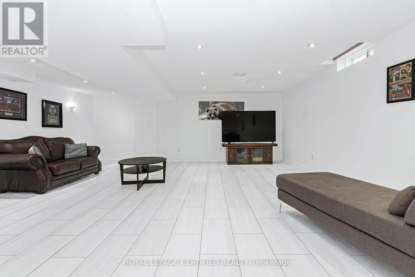 43 HEATHERDALE DRIVE