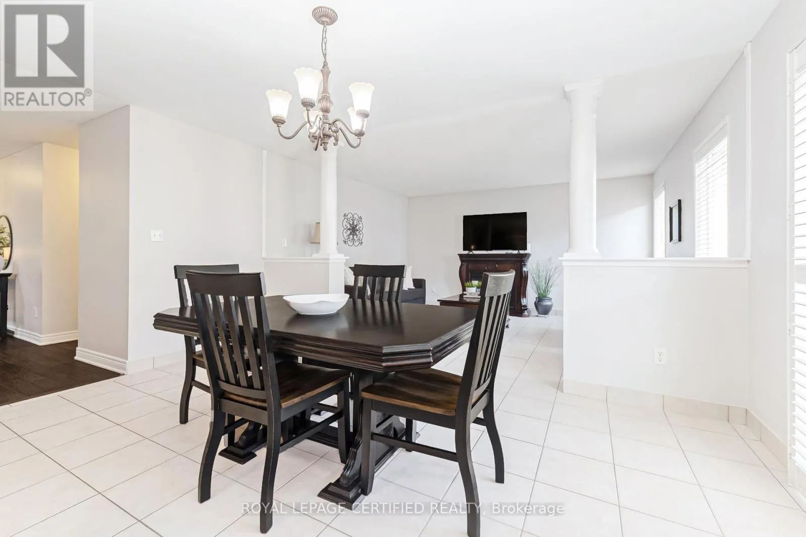 43 HEATHERDALE DRIVE