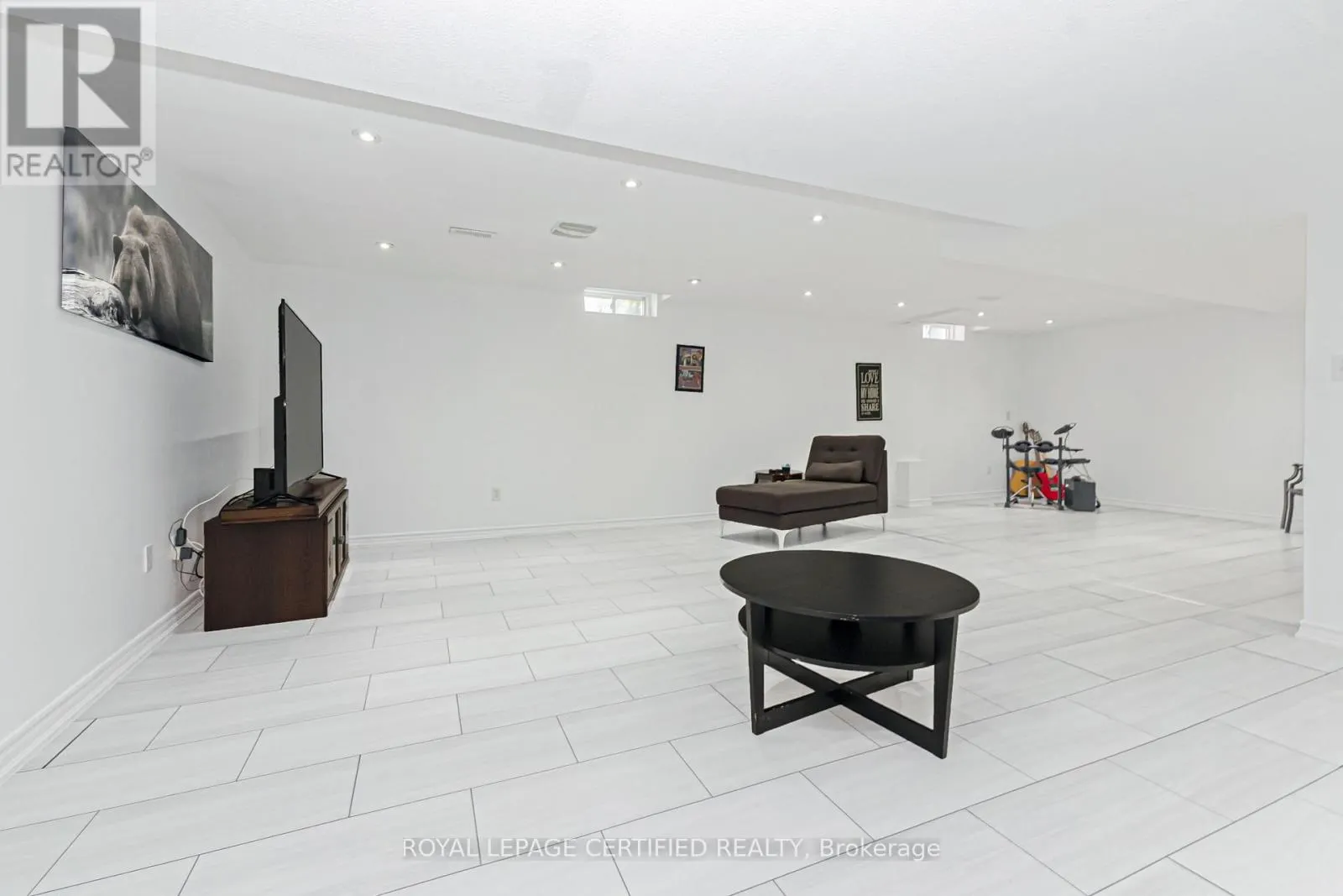 43 HEATHERDALE DRIVE