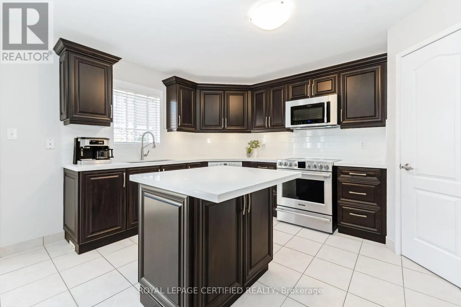 43 HEATHERDALE DRIVE