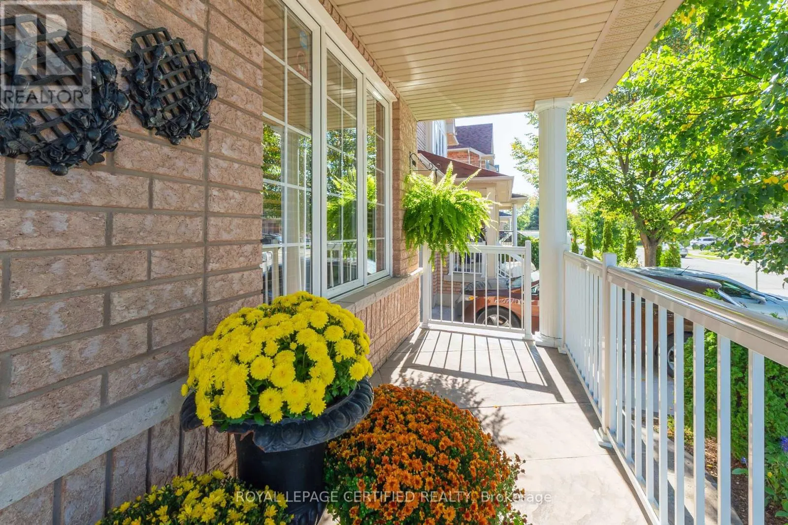 43 HEATHERDALE DRIVE