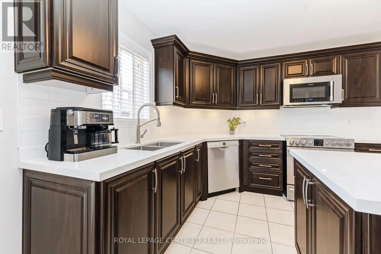 43 HEATHERDALE DRIVE
