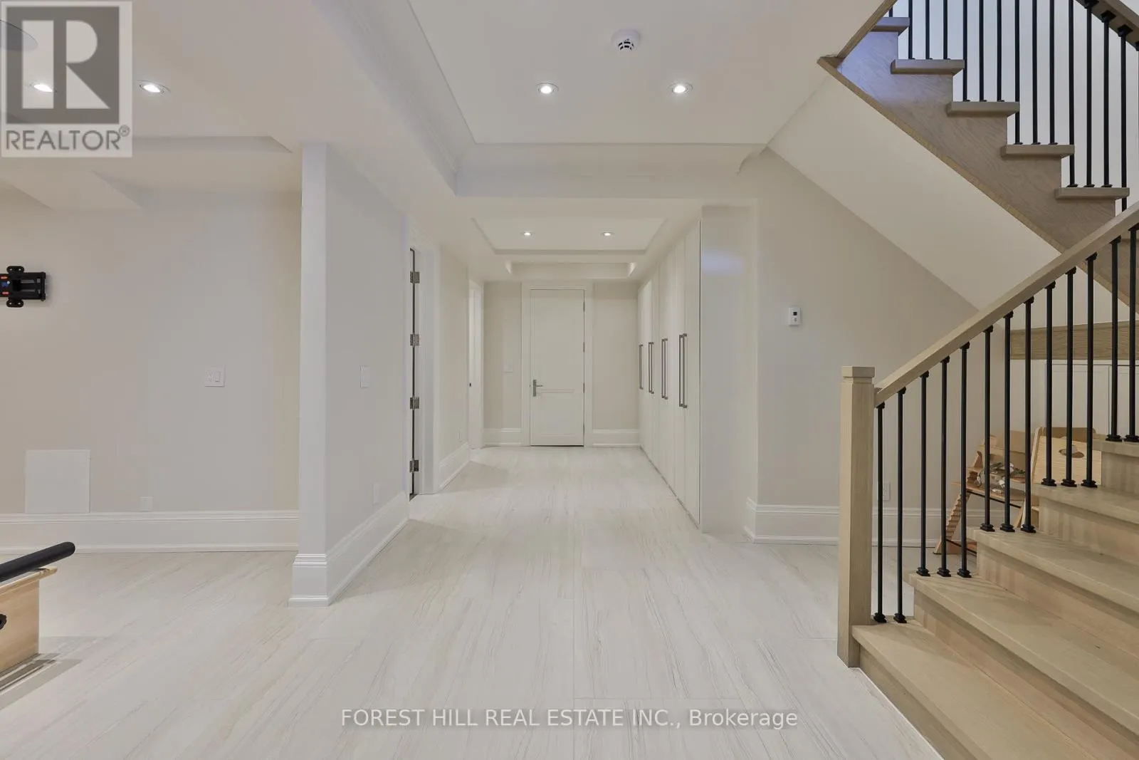 84 BOTFIELD AVENUE