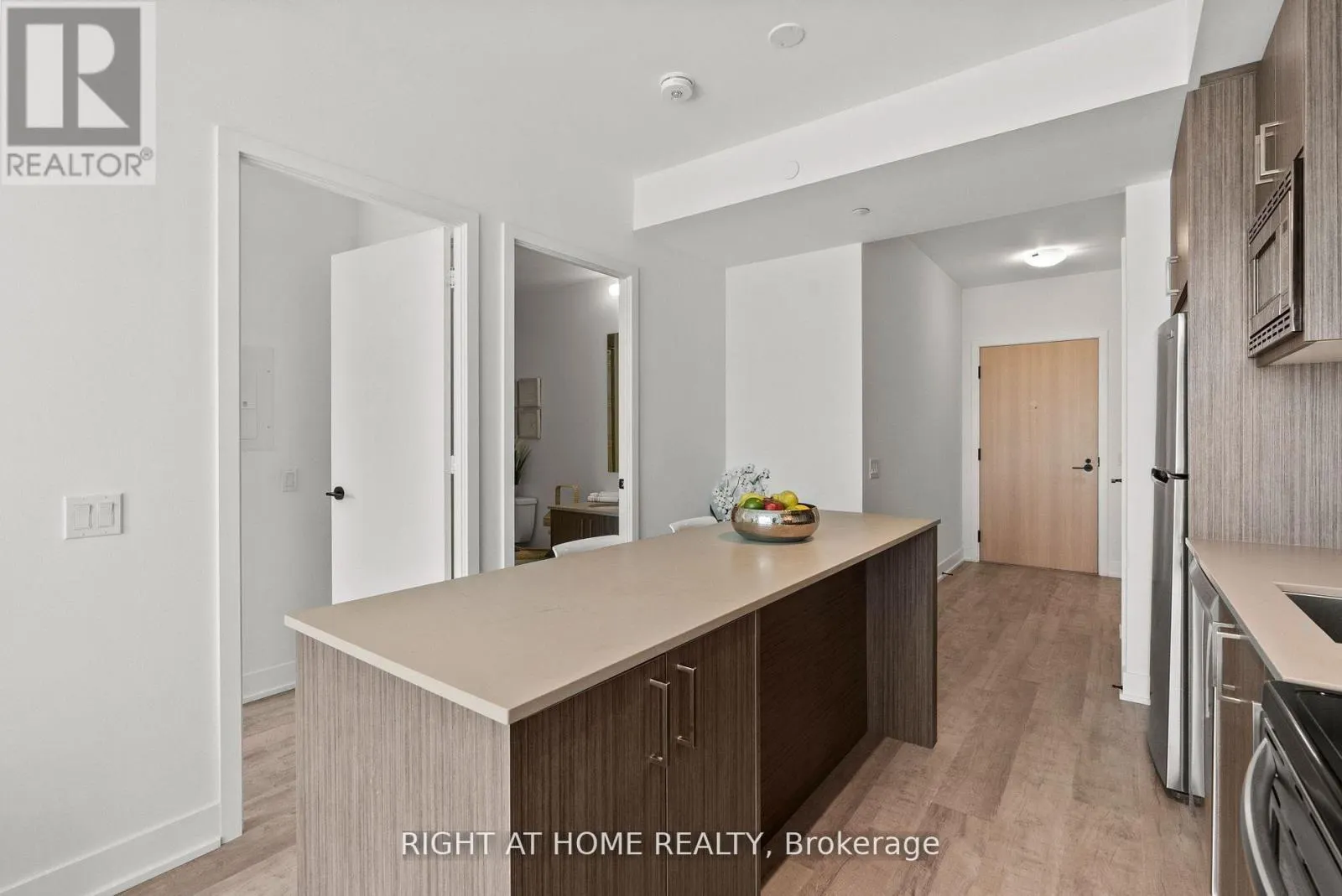 509 - 60 GEORGE BUTCHART DRIVE