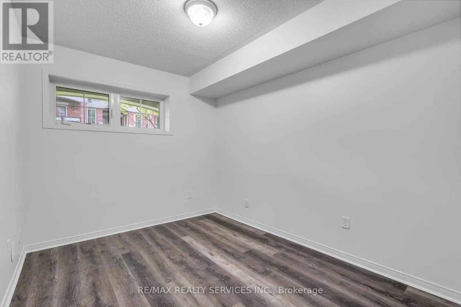 3 - 43 HAYS BOULEVARD