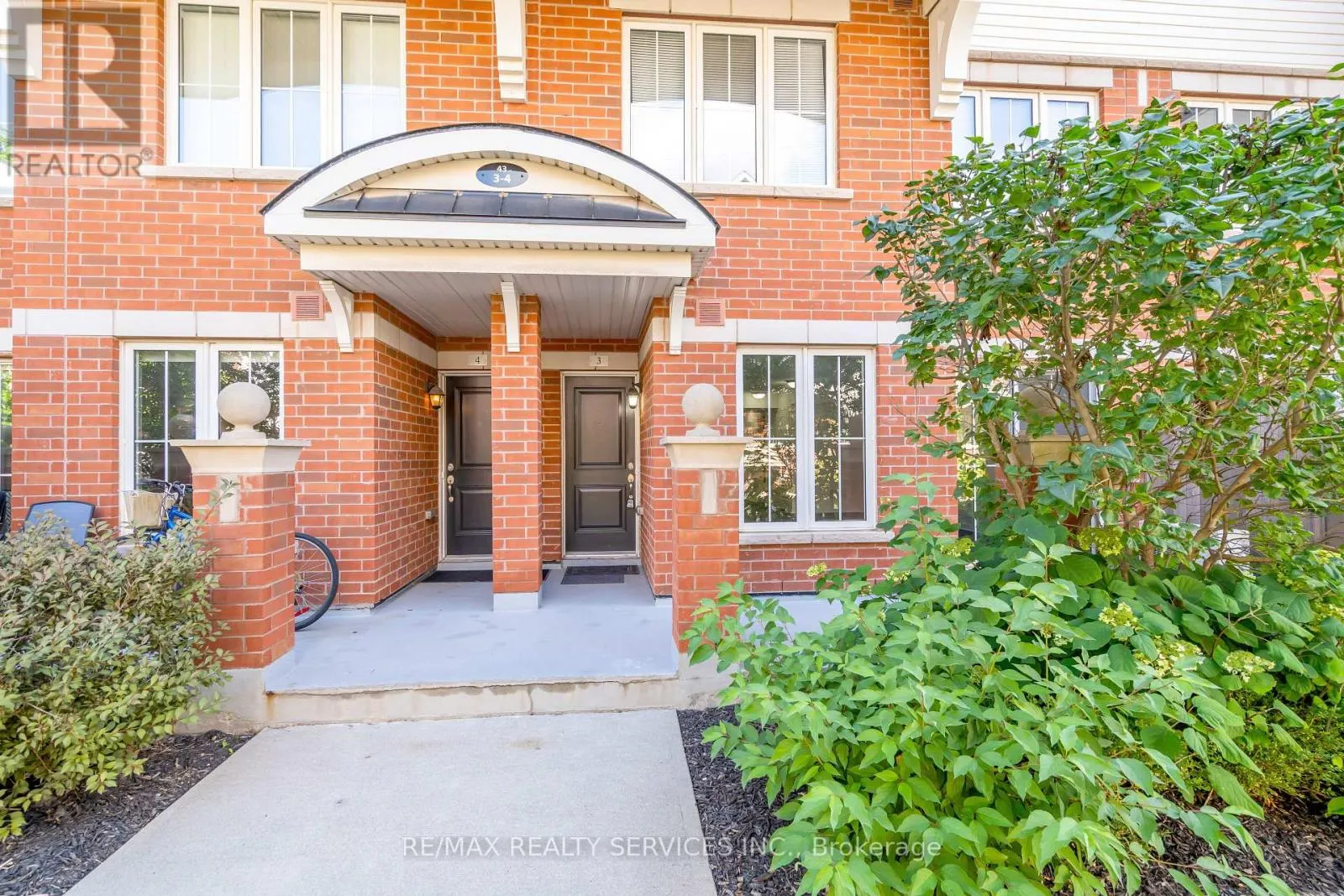 3 - 43 HAYS BOULEVARD