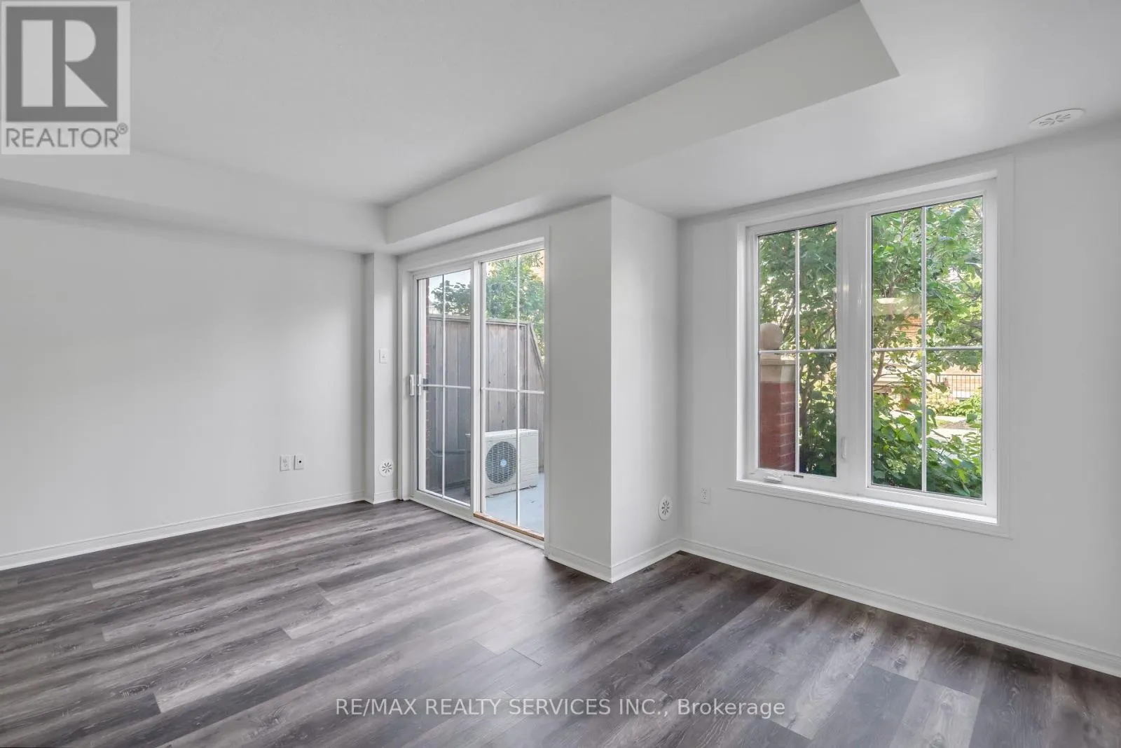 3 - 43 HAYS BOULEVARD