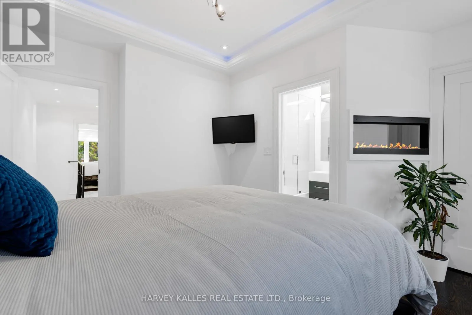 UPPER - 58 CARRICK AVENUE