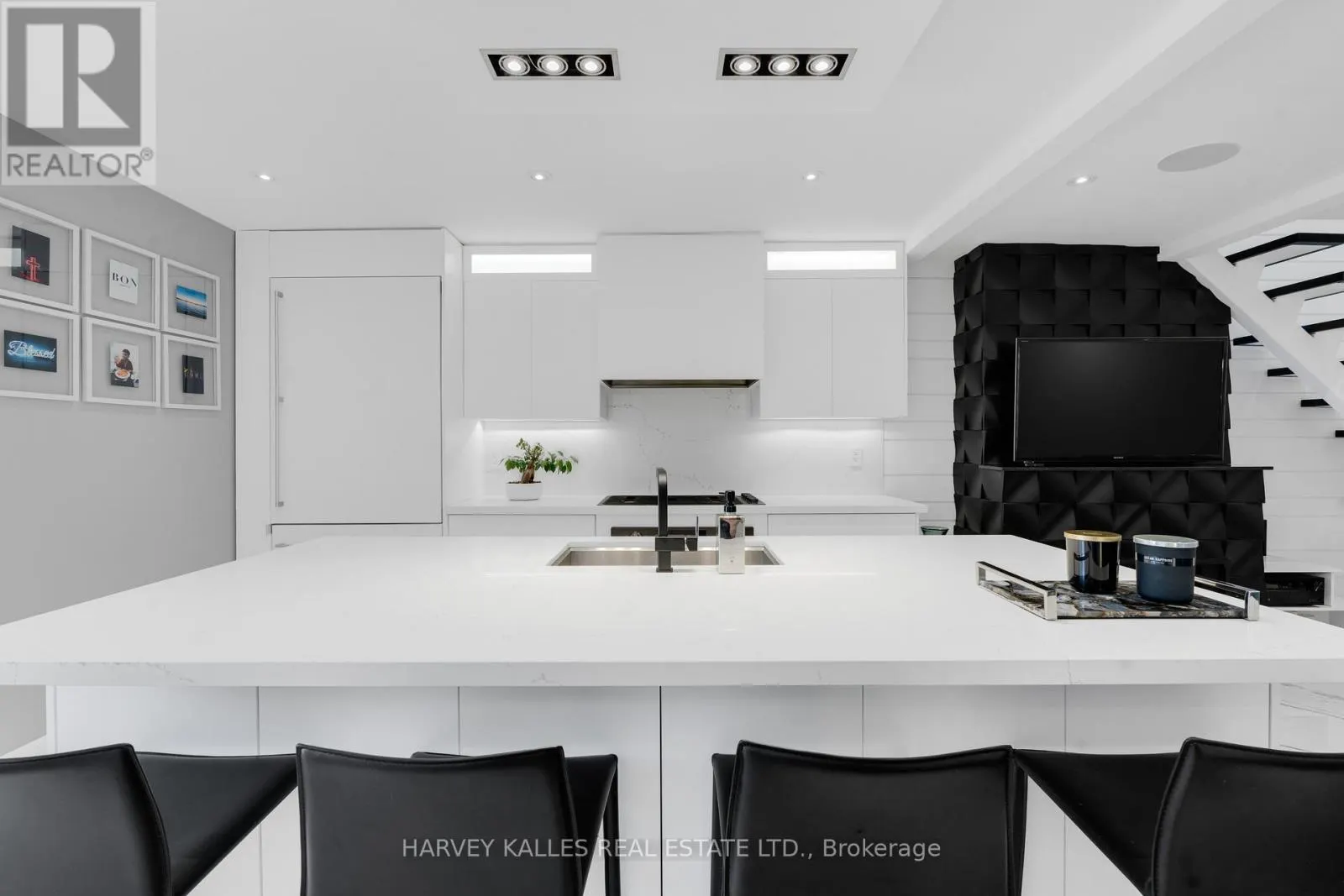 UPPER - 58 CARRICK AVENUE
