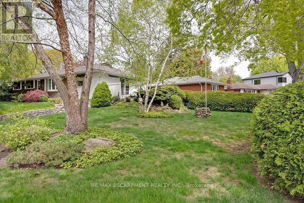 327 STRATHCONA DRIVE