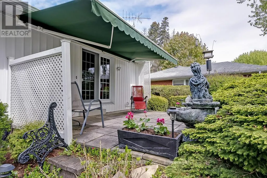 327 STRATHCONA DRIVE