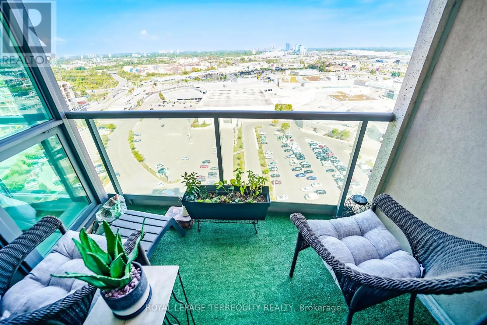 2209 - 235 SHERWAY GARDENS ROAD