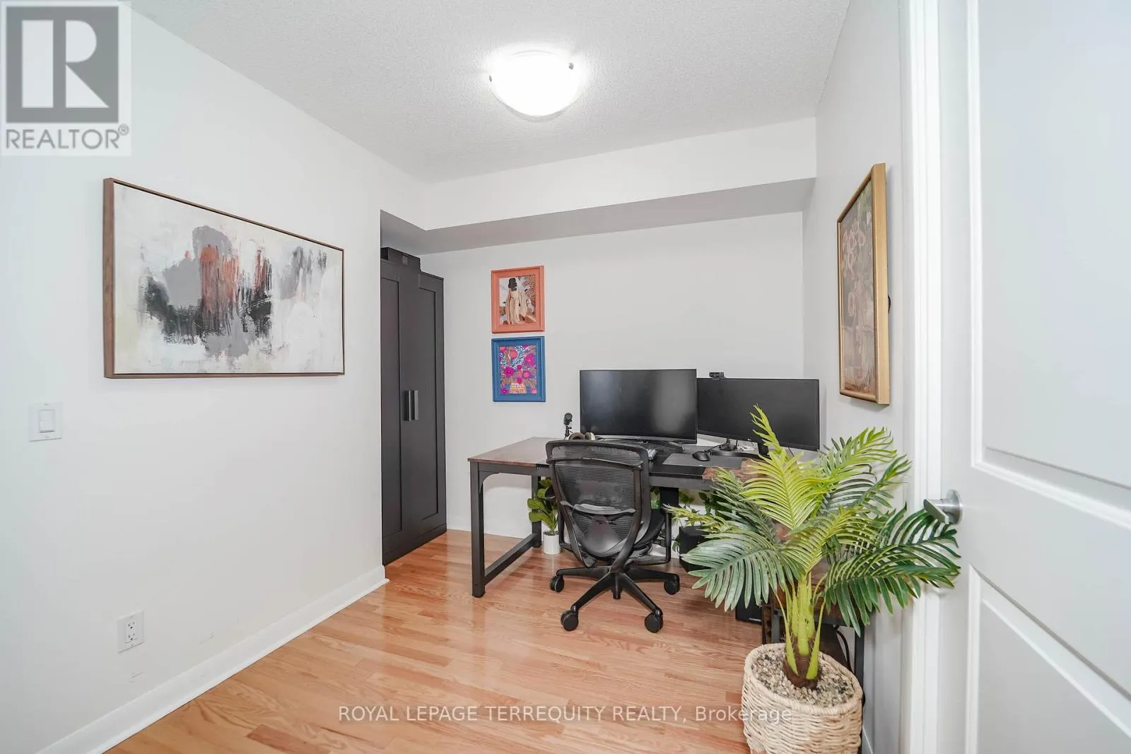 2209 - 235 SHERWAY GARDENS ROAD