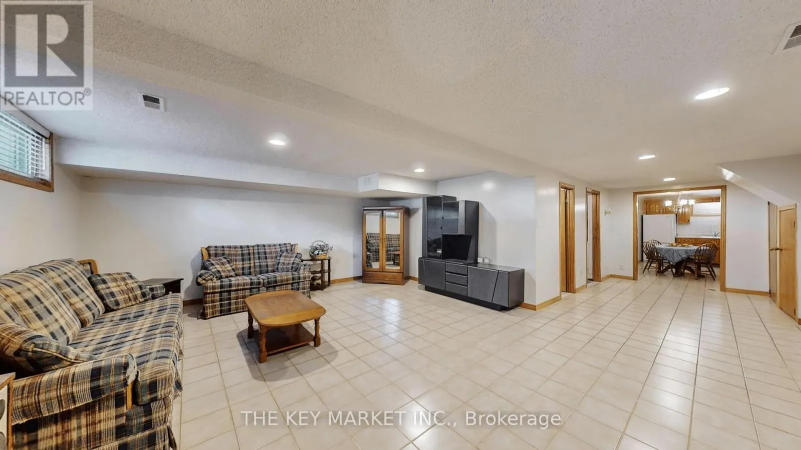 1277 TYNEBURN CRESCENT