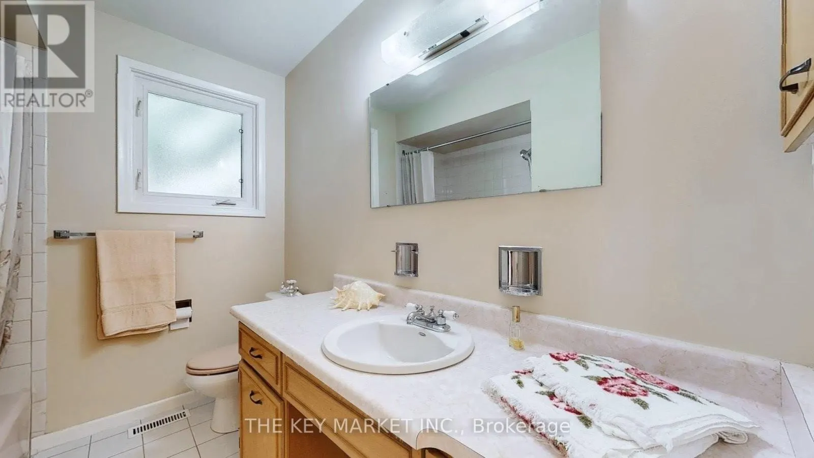 1277 TYNEBURN CRESCENT
