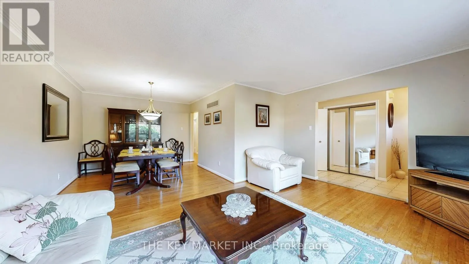 1277 TYNEBURN CRESCENT