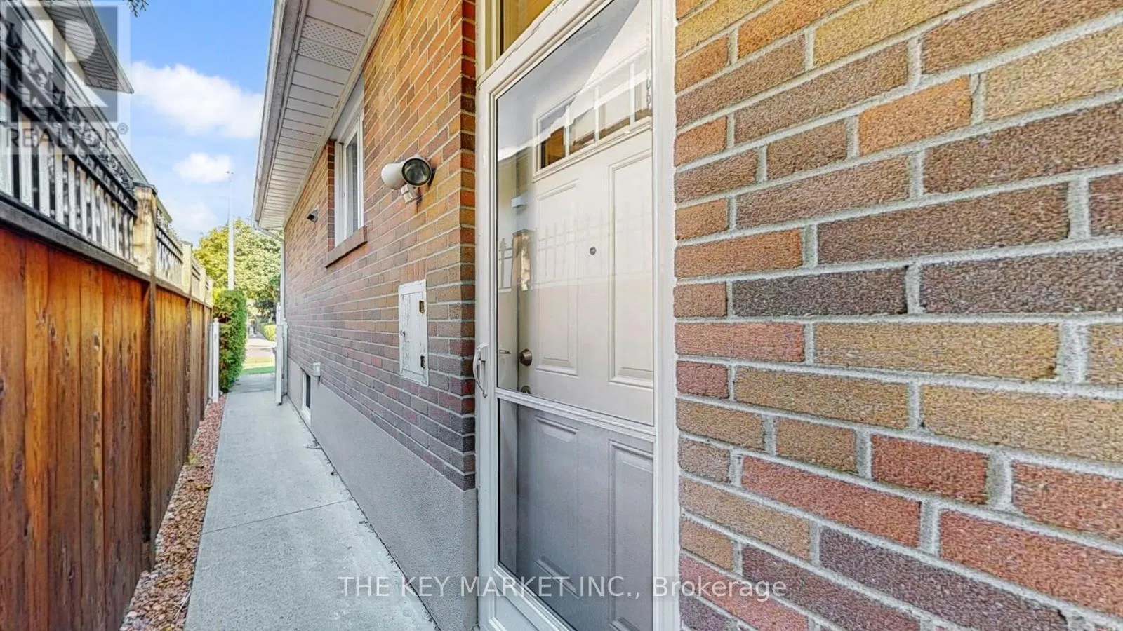 1277 TYNEBURN CRESCENT