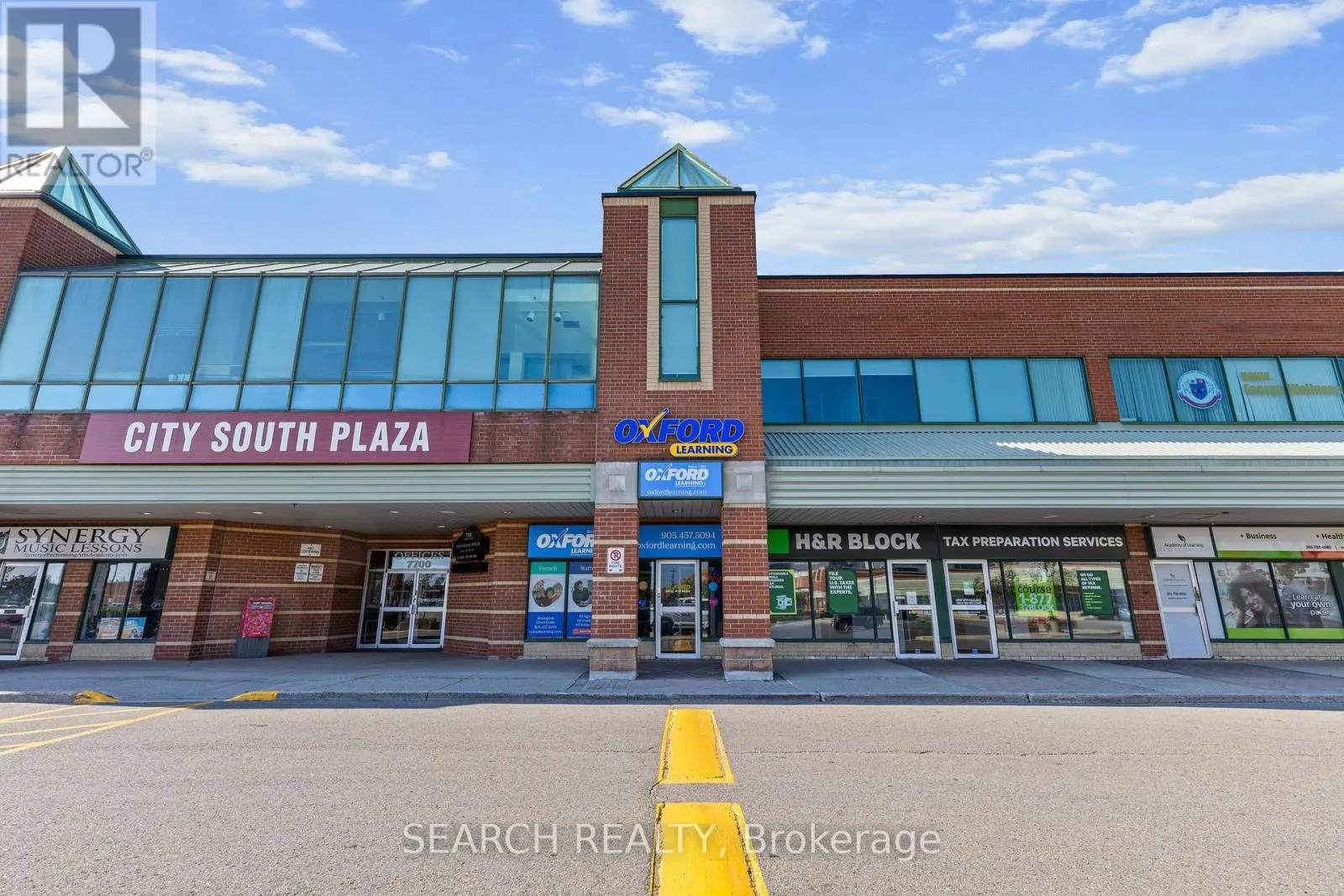 304 - 7700 HURONTARIO STREET