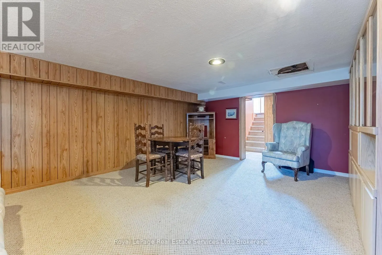 458 KINGSLEIGH COURT